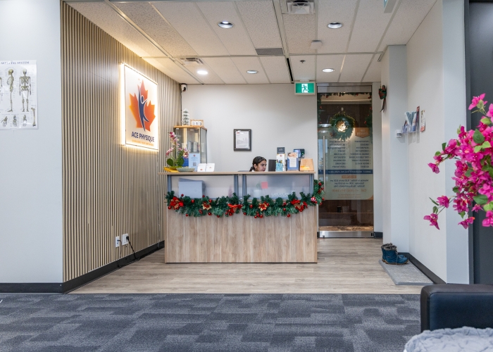 Clinic-Interior-front-desk-02-Ace-Physique-Calgary-AB