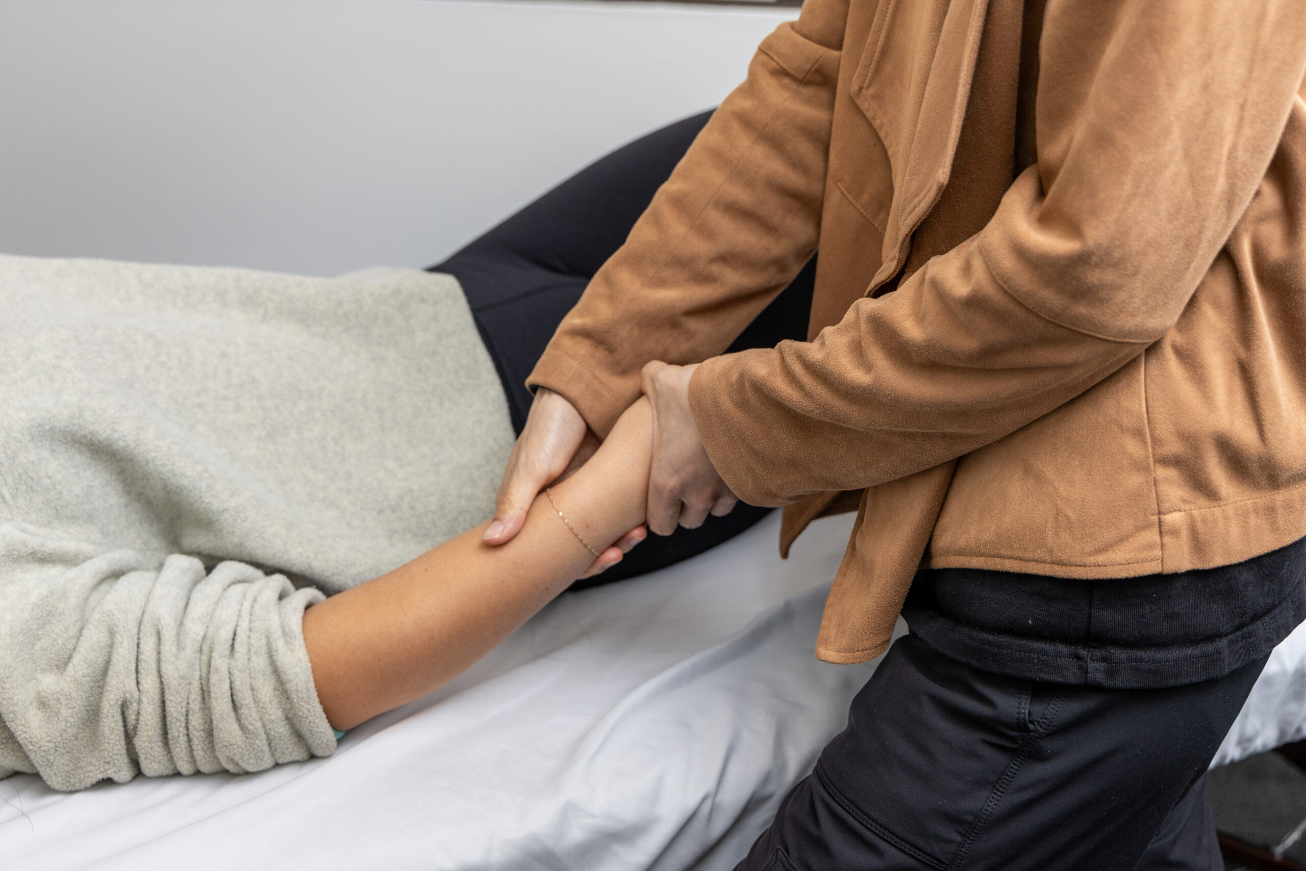 Manual-Therapy-Ace-Physique-Calgary-AB